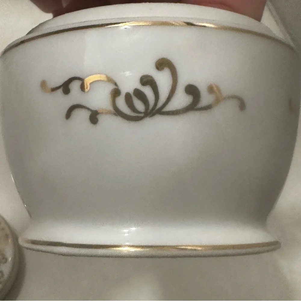 Vintage Lefton Vanity Trinket Jar Ornate Gold Floral Rhinestone #180